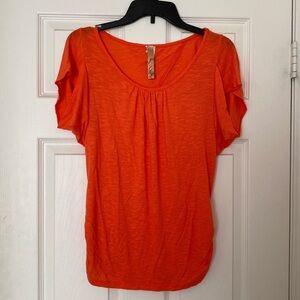 T-shirt with Back Cutout